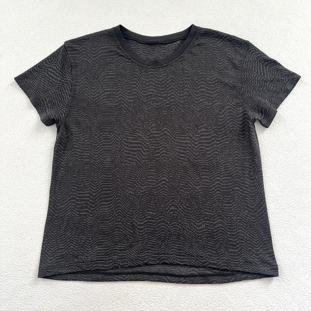 Lululemon Ripple Wave Black Graphite Train to Be Seamless Short Sleeve T-Shirt 2